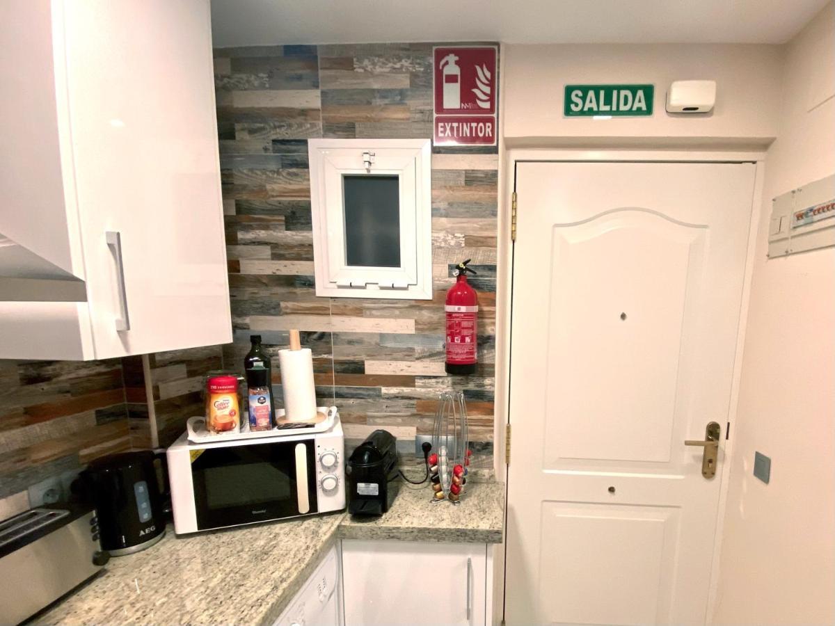 Sun Coast Benalmadena -- Superb Studio With 4 Pools, Gardens & Breakfast Luaran gambar