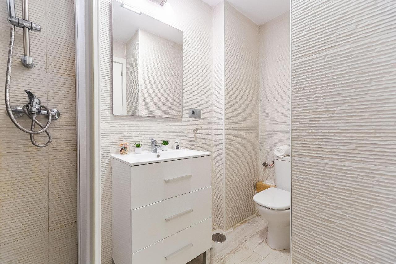 Sun Coast Benalmadena -- Superb Studio With 4 Pools, Gardens & Breakfast Luaran gambar