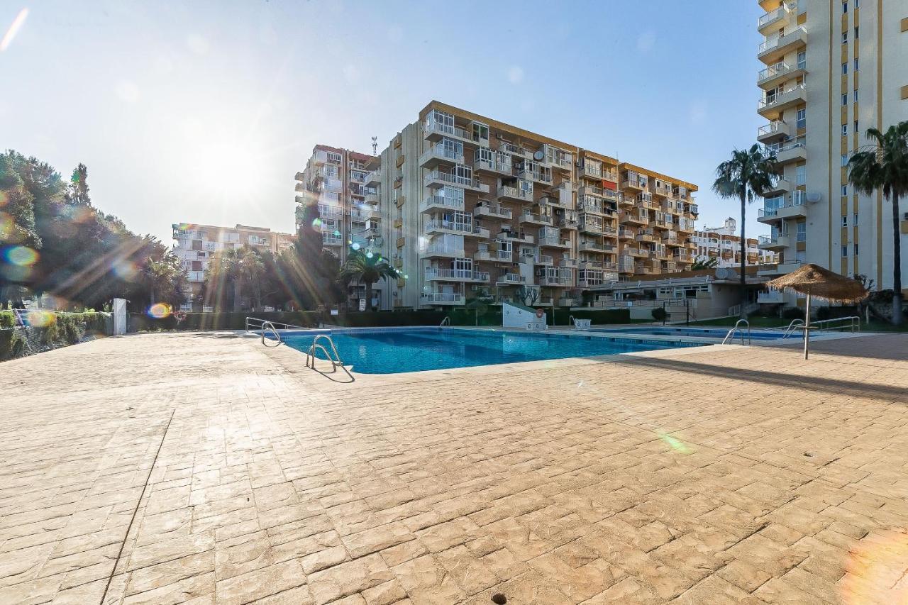 Sun Coast Benalmadena -- Superb Studio With 4 Pools, Gardens & Breakfast Luaran gambar